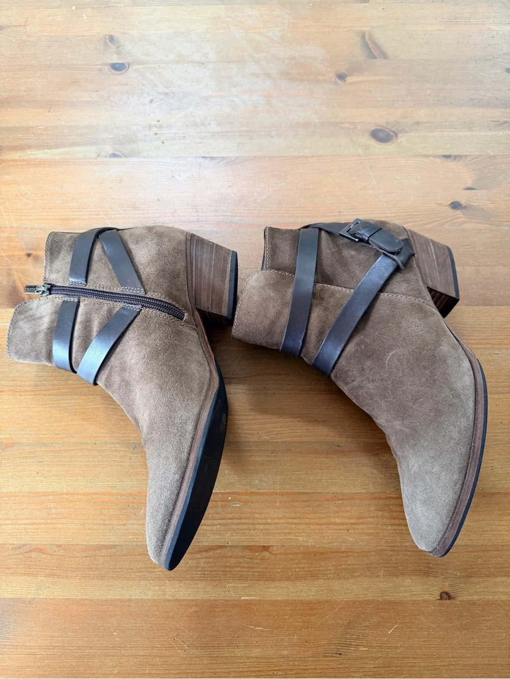 Aquatalia fleur ankle